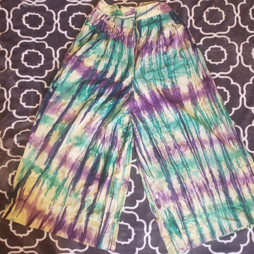 Tue-dye Ankara colouttes